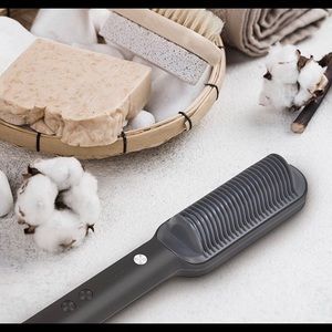 TYMO hair straightener brand new